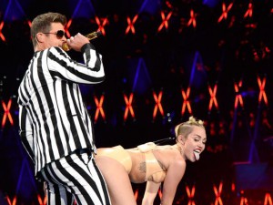 miley cyrus bent over with Robin Thicke